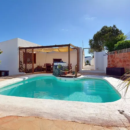 Holiday home Bajo El Volcan Rural Canaria *